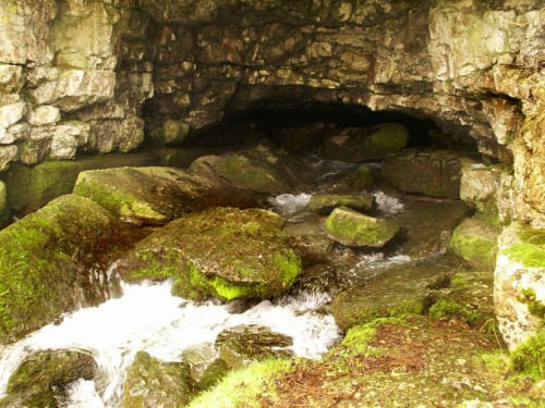 Close up of Lathkill Head Cave