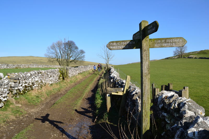 A fingerpost between Alstonefield and Narrowdale